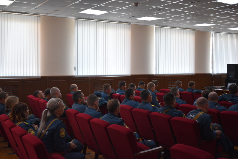 Проведено занятие по доведению до личного состава содержания приказов МЧС России