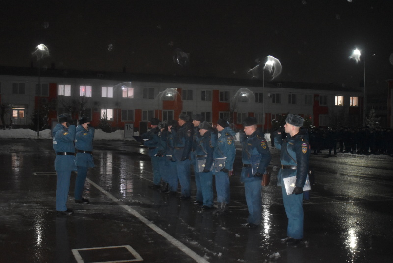 В Донском спасательном центре была проведена общеполковая вечерняя поверка.