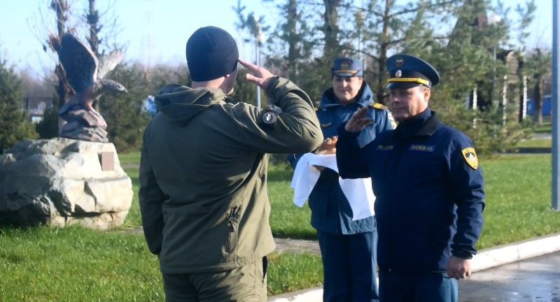 Возвращение спасательной группы проведения пиротехнических и взрывных работ