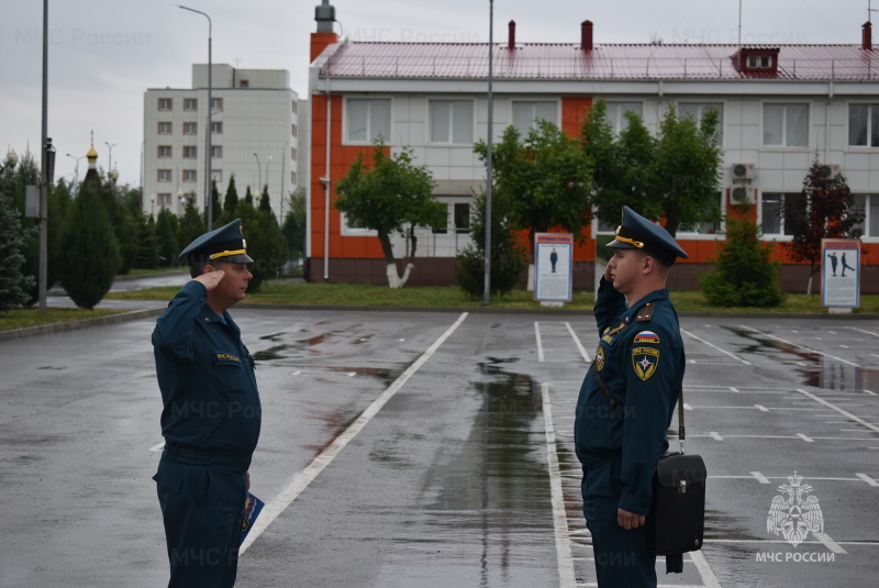 Вручение правительственных и ведомственных награды, воинские званий.