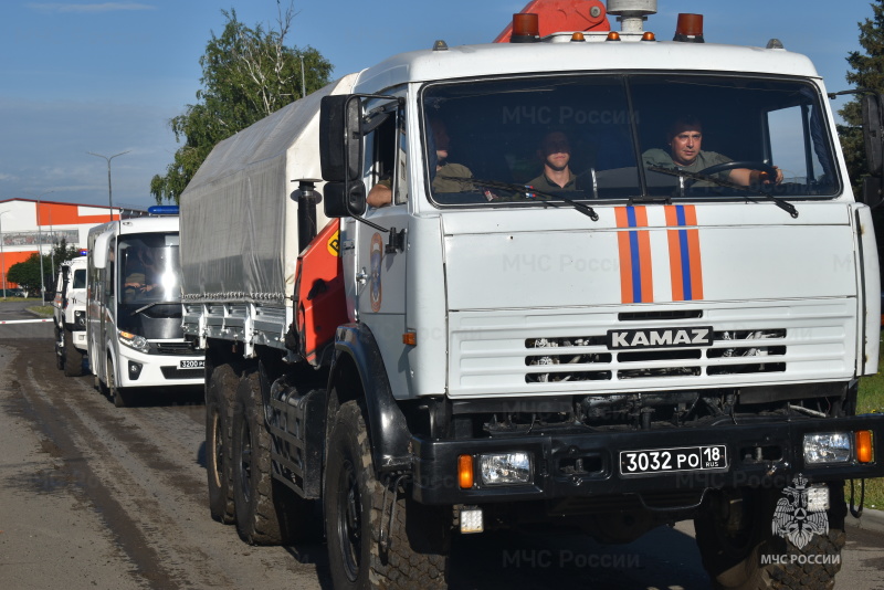 Сводная группировка пиротехников МЧС России убыла для разминирования территорий.