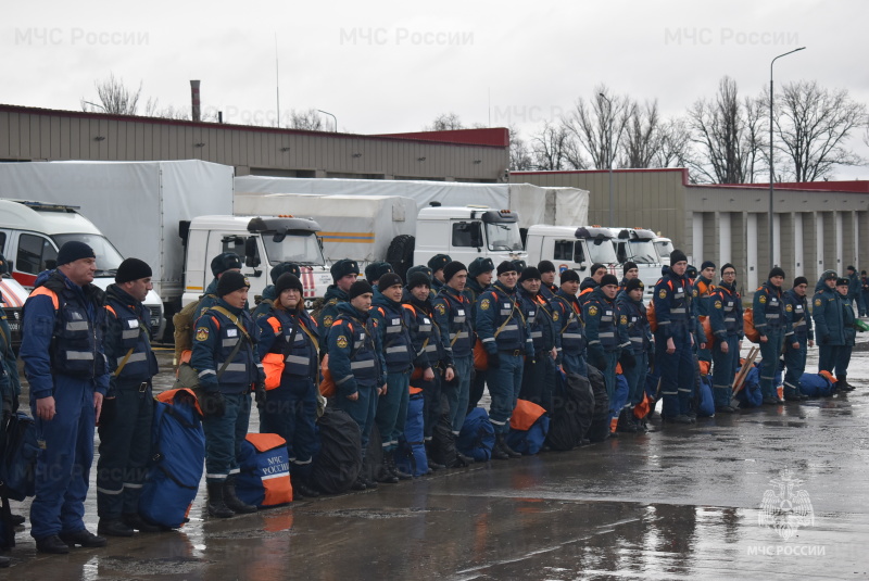 2-ой эшелон аэромобильной группировки в количестве 50 человек личного состава и 12 единиц техники убыл в Краснодарский край для ликвидации последствий разлива нефтепродуктов.