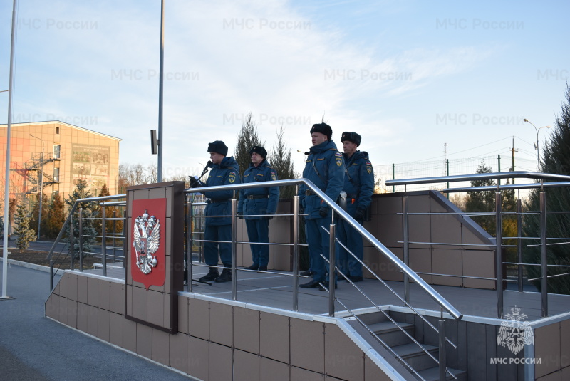 В Донском спасательном центре проведен митинг, посвященный началу зимнего периода обучения.