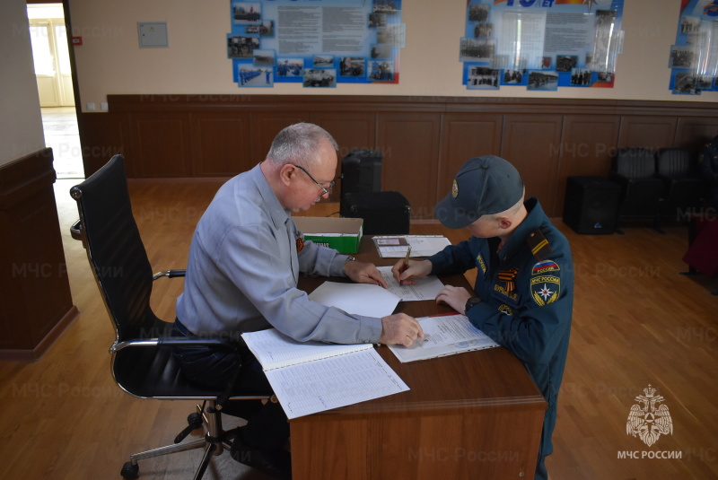 Организована выдача документов военнослужащим, выслужившим установленный срок службы.