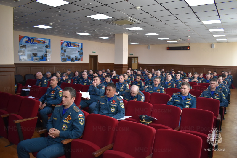 В спасательном центре проведено подведение итогов за апрель.