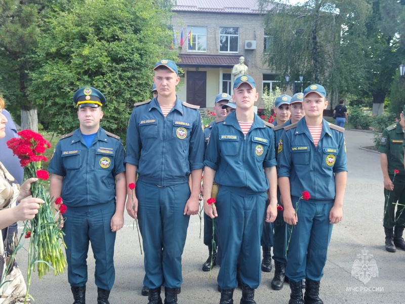 Ветераны СЦ и военнослужащие по призыву приняли участие в патриотической акции – Вахта памяти “День памяти и скорби – день начала Великой Отечественной войны”.