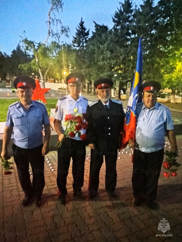 Ветераны СЦ и военнослужащие по призыву приняли участие в патриотической акции – Вахта памяти “День памяти и скорби – день начала Великой Отечественной войны”.