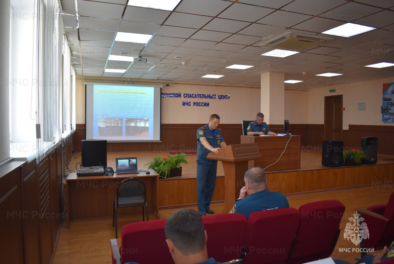 Под руководством начальника центра подведены итоги за июнь.