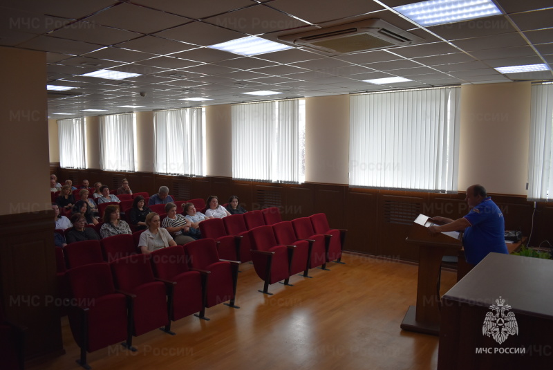 Проведено занятие с гражданским персоналом по мобилизационной подготовке. Проведено занятие с гражданским персоналом по мобилизационной подготовке.