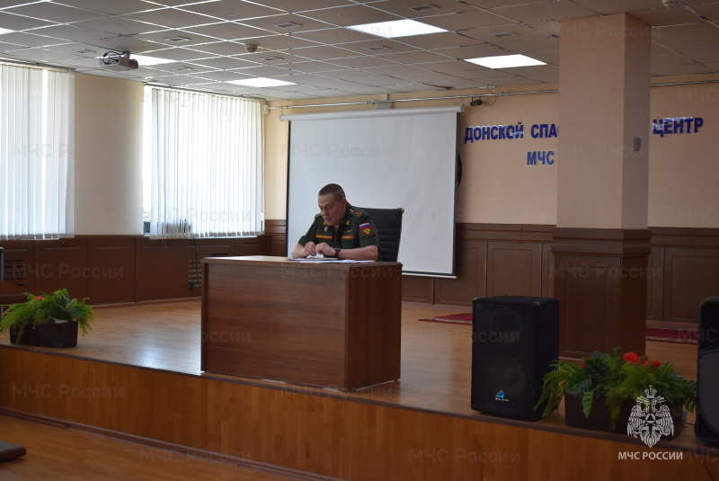 04.07.2025 Помощник военного прокурора Новочеркасского гарнизона старший лейтенант Лазарев Р.В. провел занятие с личным составом военнослужащих Центра.
