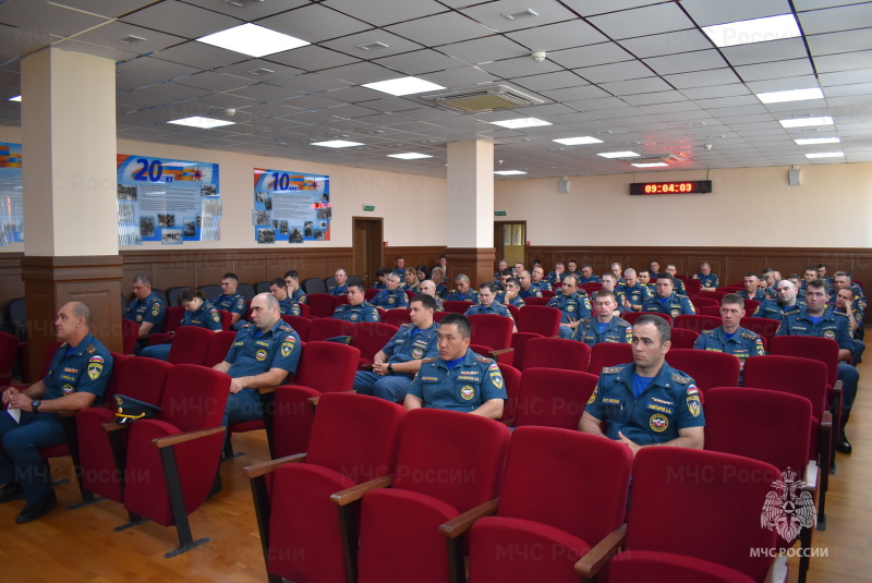 04.07.2025 Помощник военного прокурора Новочеркасского гарнизона старший лейтенант Лазарев Р.В. провел занятие с личным составом военнослужащих Центра.