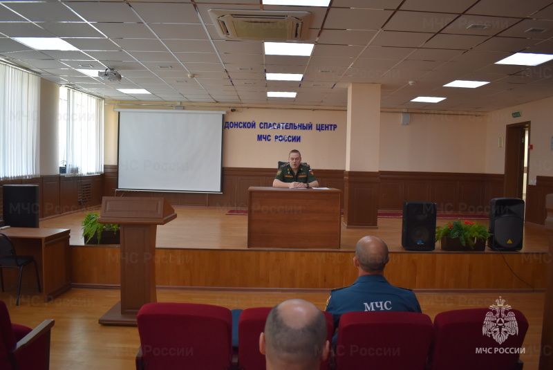 04.07.2025 Помощник военного прокурора Новочеркасского гарнизона старший лейтенант Лазарев Р.В. провел занятие с личным составом военнослужащих Центра.