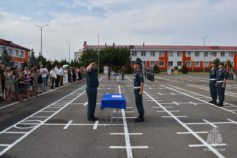 Приведение военнослужащих роты вновь прибывшего пополнения к Военной присяге в количестве 36 человек