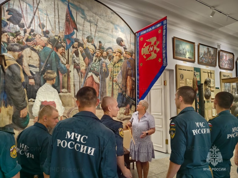 Для курсантов АГЗ МЧС России, проходящих стажировку в Донском спасательном центре было организовано культурно- массовое мероприятие – поездка в Новочеркасский музей Донского казачества.