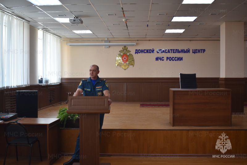 Заместитель начальника центра по воспитательной работе провел инструкторско-методическое занятие с офицерами спасательного центра “О порядке проведения разбирательств”.