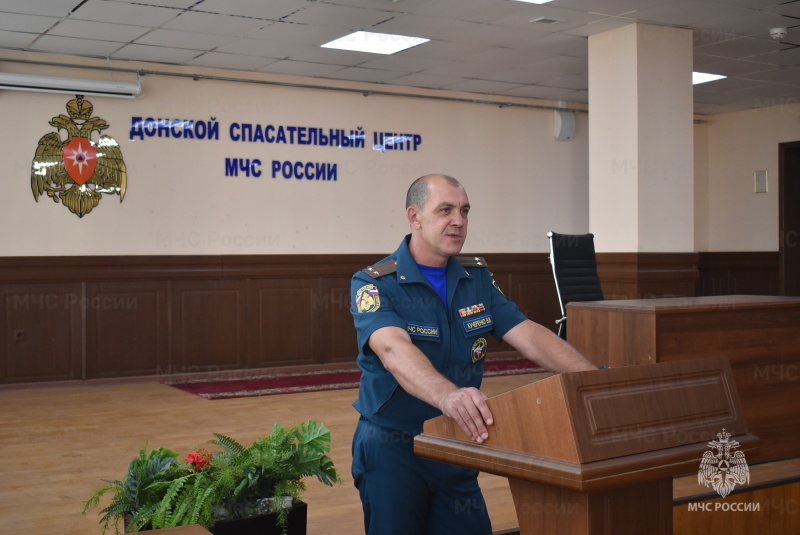 Заместитель начальника центра по воспитательной работе провел инструкторско-методическое занятие с офицерами спасательного центра “О порядке проведения разбирательств”.