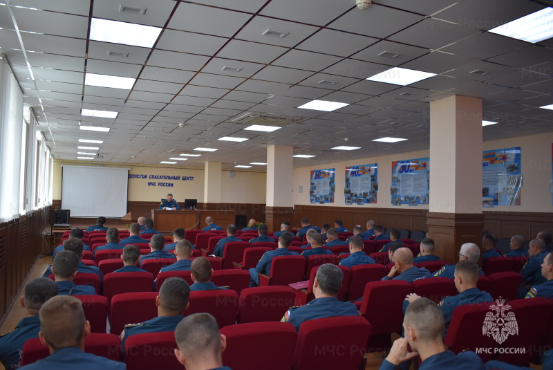 Начальник штаба провел занятие на тему: "Действия личного состава при объявлении воздушной тревоги". Начальник штаба провел занятие на тему: "Действия личного состава при объявлении воздушной тревоги".