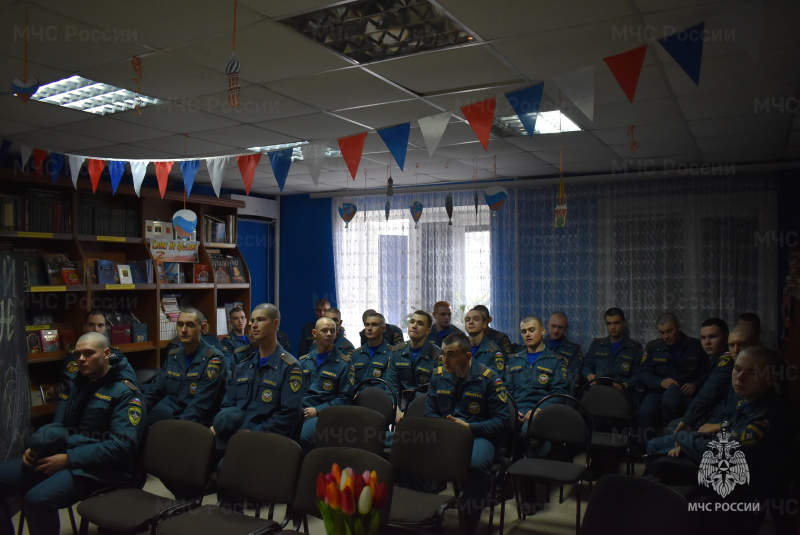 В библиотеке СЦ прошло литературный урок на тему “Моим стихам настанет свой черёд”, посвященный дню рождения Марины Ивановны Цветаевой, великому русскому поэту Серебряного века.