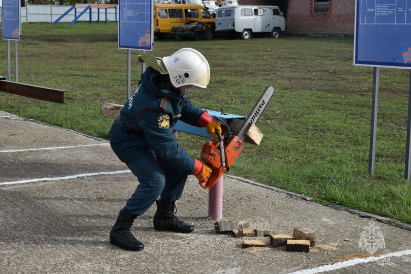 В спасательном центре прошла плановая аттестация военнослужащих комиссией  ФГКУ “ЮРПСО МЧС России”.