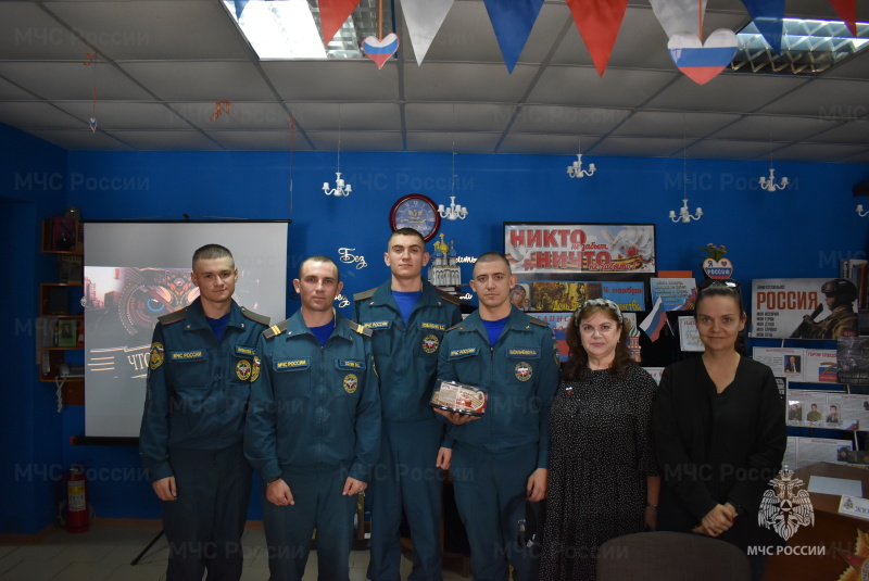 В библиотеке СЦ прошла историческая интеллектуально-познавательная игра «Что? Где? Когда?», посвященная Дню народного единства.