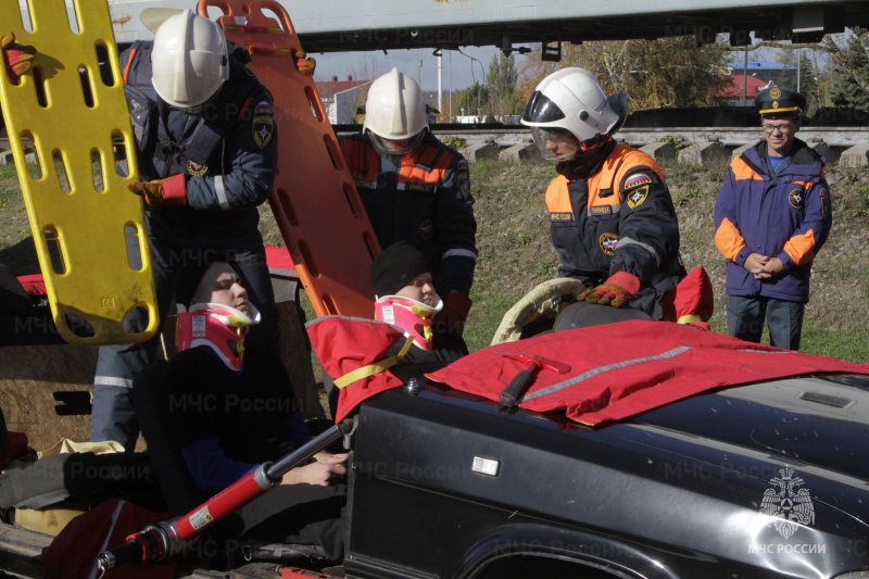 В спасательном центре проведена периодическая аттестация на право ведения аварийно-спасательных работ.