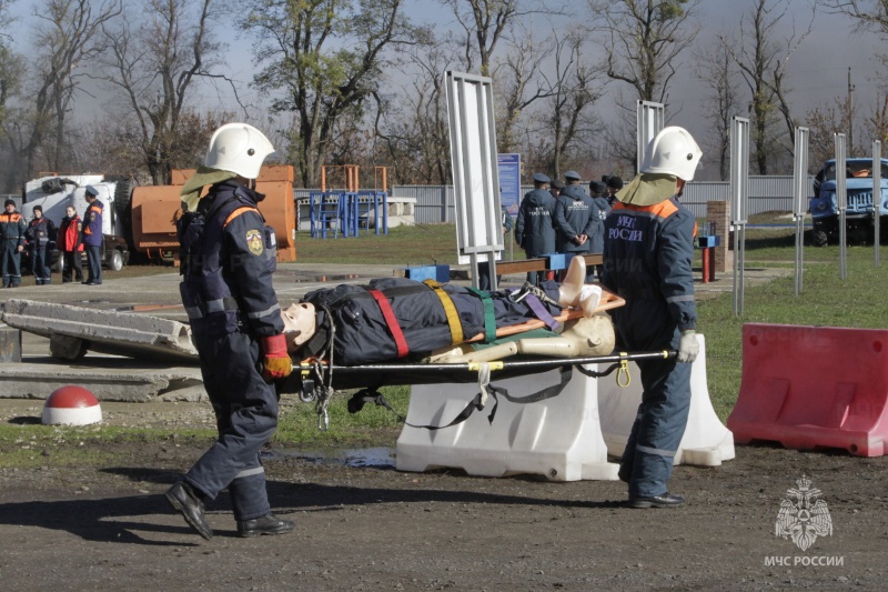 В спасательном центре проведена периодическая аттестация на право ведения аварийно-спасательных работ.