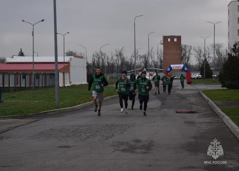 В Донском спасательном центре завершился летний период обучения, военнослужащие начали сдачу итоговой проверки.