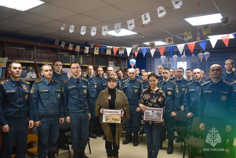 В библиотеке СЦ провели историко-патриотический вечер на тему: «58 дней обороны дома Павлова – подвиг защитников Сталинграда.