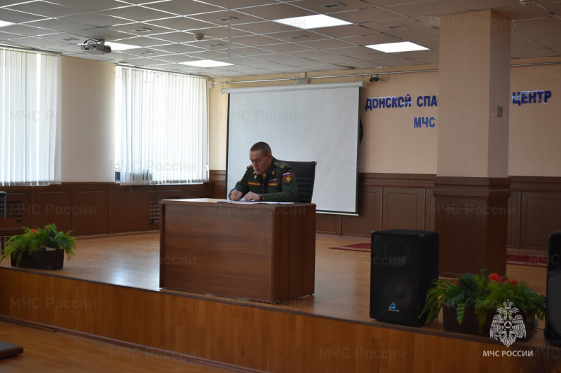 В рамках проведения месячника сплочения воинских коллективов, недели и единого дня правовых знаний, помощником Военного прокурора Новочеркасского гарнизона старшим лейтенантом юстиции Е.А. Чернышовым, проведено профилактическое занятие по недопущению нарушений воинской дисциплины в подразделениях.