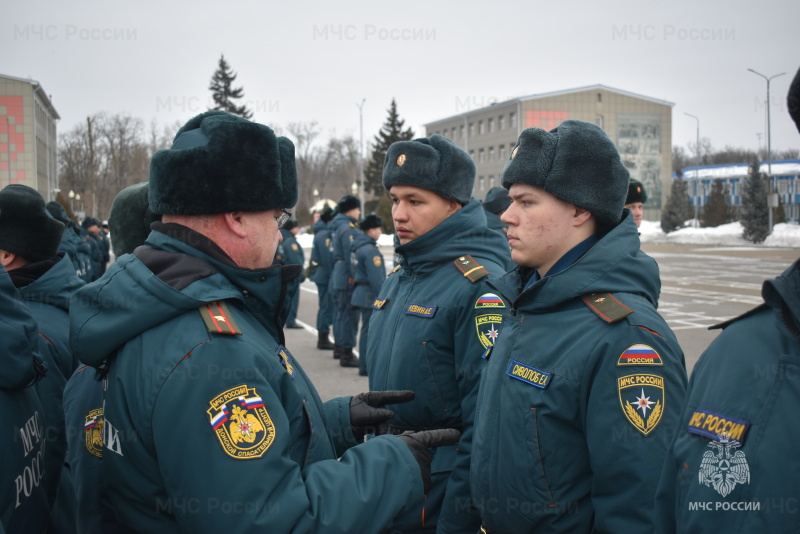 В СЦ прошел строевой смотр формы oдежды.