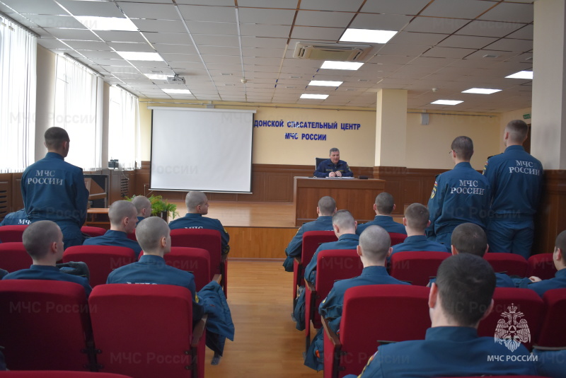 Hачальник спасательного центра провел профилактическую беседу с военнослужащими по призыву по проблемным вопросам в подразделениях.