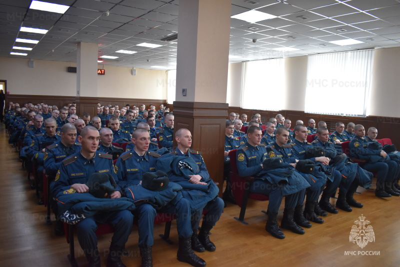 Hачальник спасательного центра провел профилактическую беседу с военнослужащими по призыву по проблемным вопросам в подразделениях.