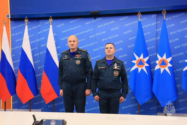 Министром МЧС Куренковым А.В. и Начальником спасательного центра Пахомовым И.В. награждены офицеры Донского СЦ за проявленные отвагу, мужество и исполнение воинского долга.