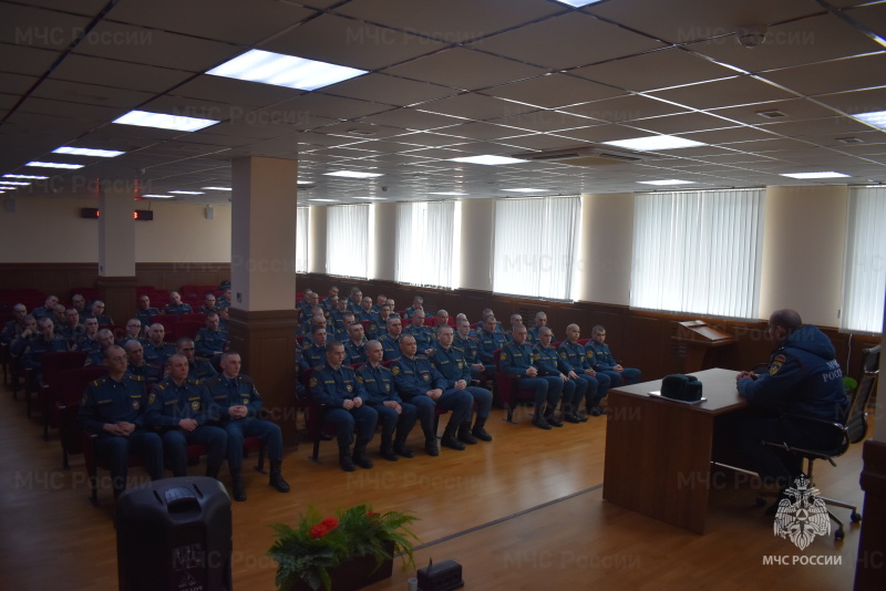 Заместителем начальника центра по воспитательным работам было проведено правовое информирование «о недопущении казарменного хулиганства».