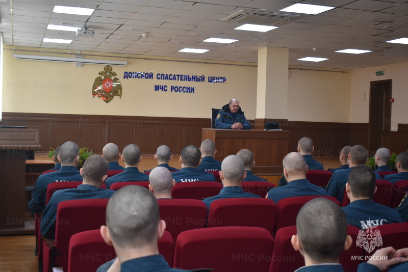 Заместителем начальника центра по воспитательным работам было проведено правовое информирование «о недопущении казарменного хулиганства».