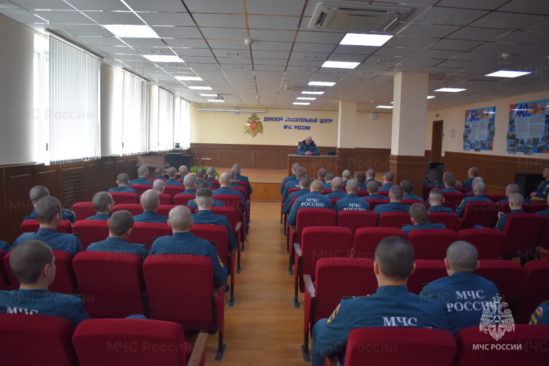 Заместителем начальника центра по воспитательным работам было проведено правовое информирование «о недопущении казарменного хулиганства».