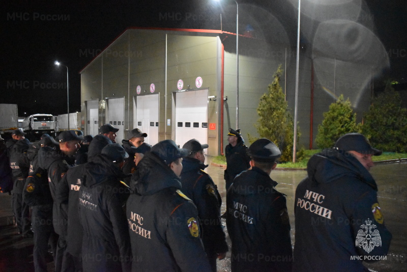 В целях обеспечения первичного жизнеобеспечения населения колонна спасательного центра доставила на территорию Запорожской области 15 электростанций.