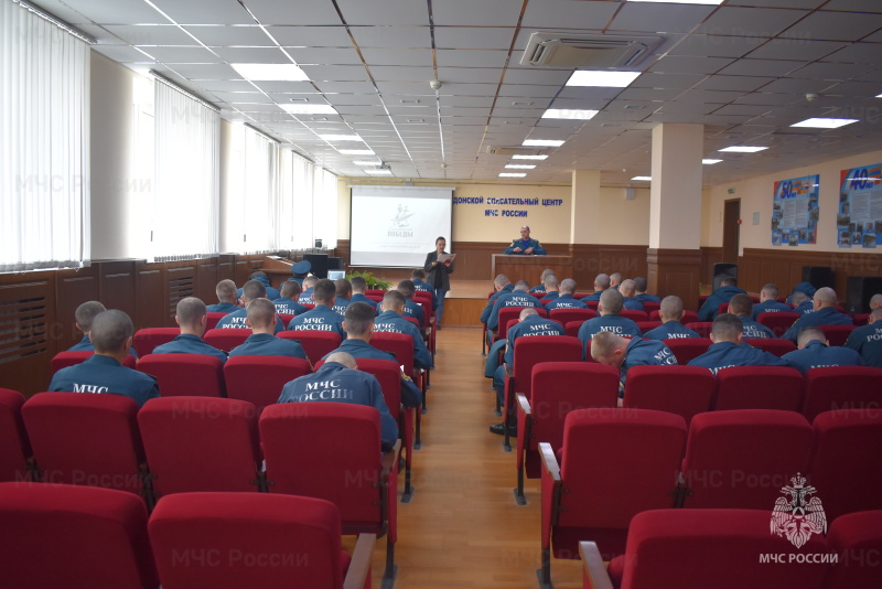 Военнослужащие и Молодежный совет спасательного центра приняли участие в Диктанте Победы, приуроченном к 81-летию победы в Великой Отечественной войне.