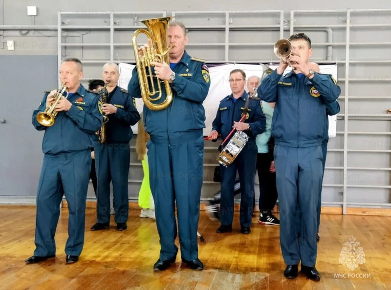 Оркестром Донского спасательного центра организовано и проведено музыкальное сопровождение торжественного мероприятия в честь Дня пожарной охраны в ГУ МЧС России по Ростовской области, а также открытия турнира по боксу в честь Святого Георгия Победоносца в городе Аксай.