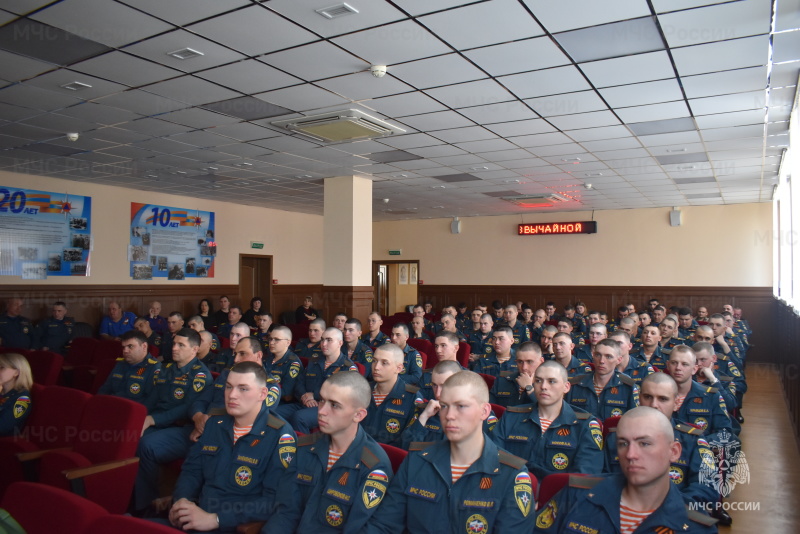 В Донском спасательном центре был проведен праздничный концерт, посвященный 81-ой годовщине Дня Великой Победы.
