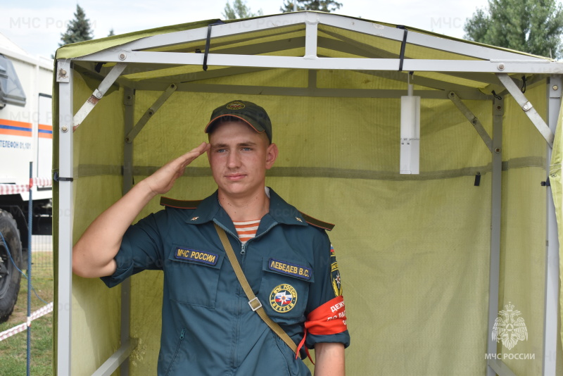 В спасательном центре прошел смотр полевого лагеря.