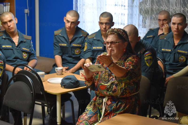 В библиотеке спасательного центра прошел вечер памяти Виктора Цоя «Последний герой».