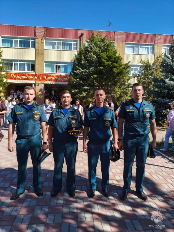 Молодежный совет спасательного центра провел урок безопасности для учеников МБОУ Рассветовской СОШ.