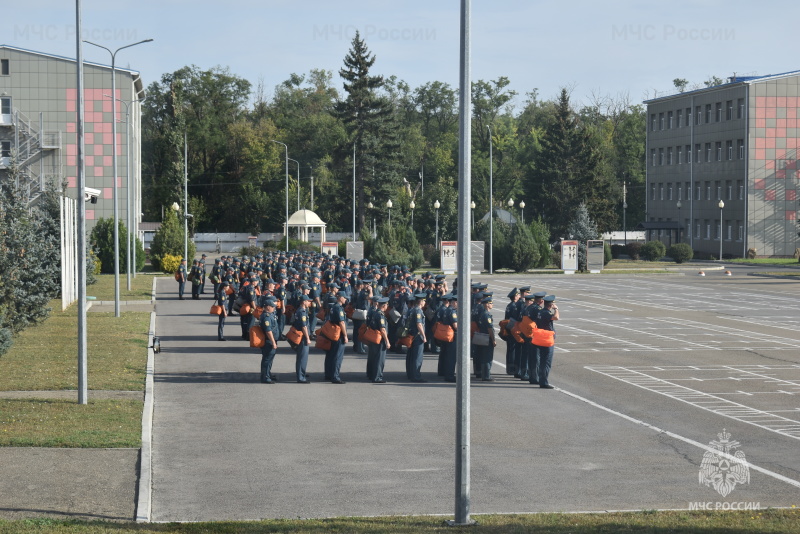 В спасательном центре была проведена техническая проверка противогазов и учебное занятие по РХБЗ.