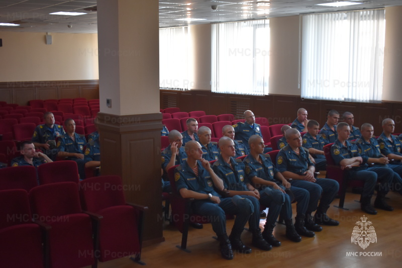 В актовом зале спасательного центра прошла литературно-музыкальная композиция на тему: «И помнит поле Куликово»