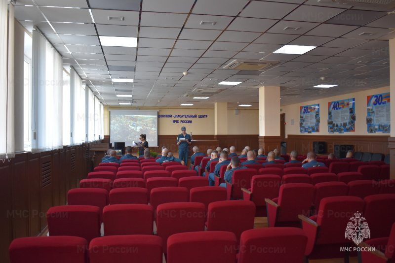В актовом зале спасательного центра прошла литературно-музыкальная композиция на тему: «И помнит поле Куликово»