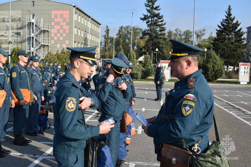 В спасательном Центре был проведен строевой смотр.