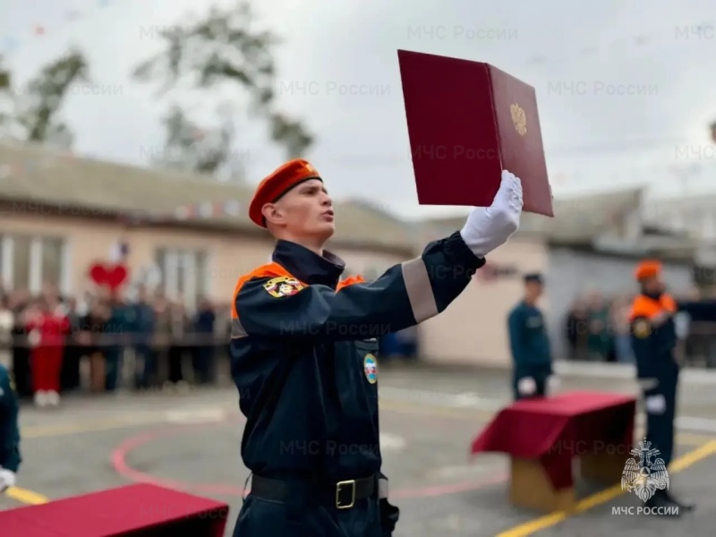 Заместитель начальника центра по воспитательной работе принял участие в торжественной церемонии принятия присяги студентами Новочеркасского колледжа промышленных технологий и управления.